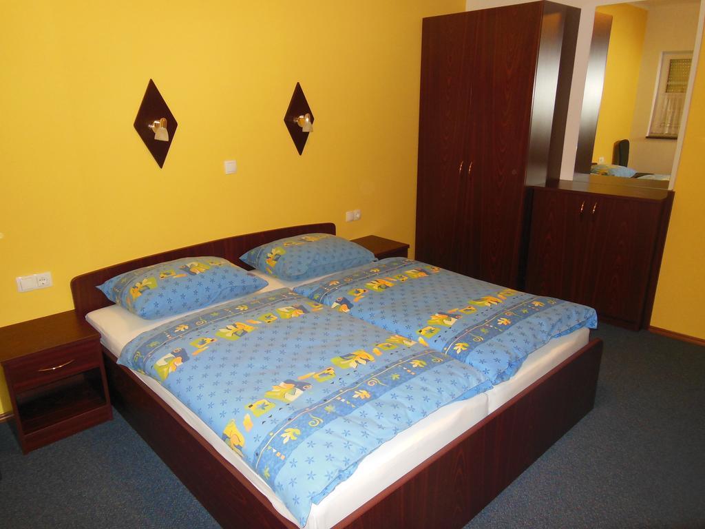 Hotel Pri Belokranjcu Novo Mesto Phòng bức ảnh