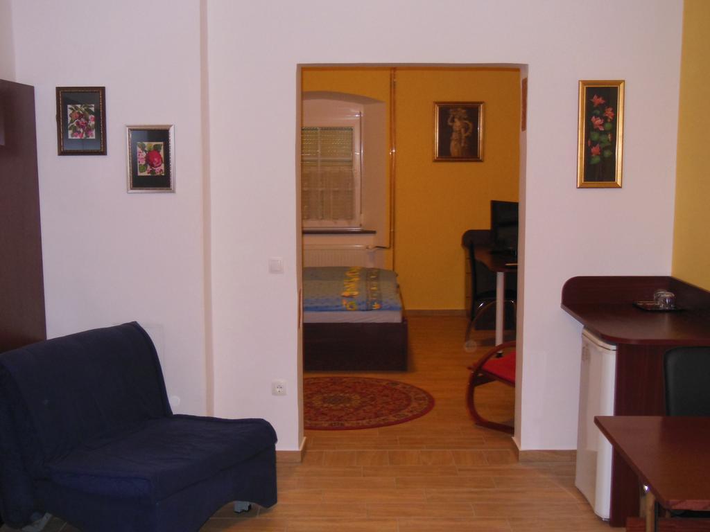 Hotel Pri Belokranjcu Novo Mesto Ngoại thất bức ảnh