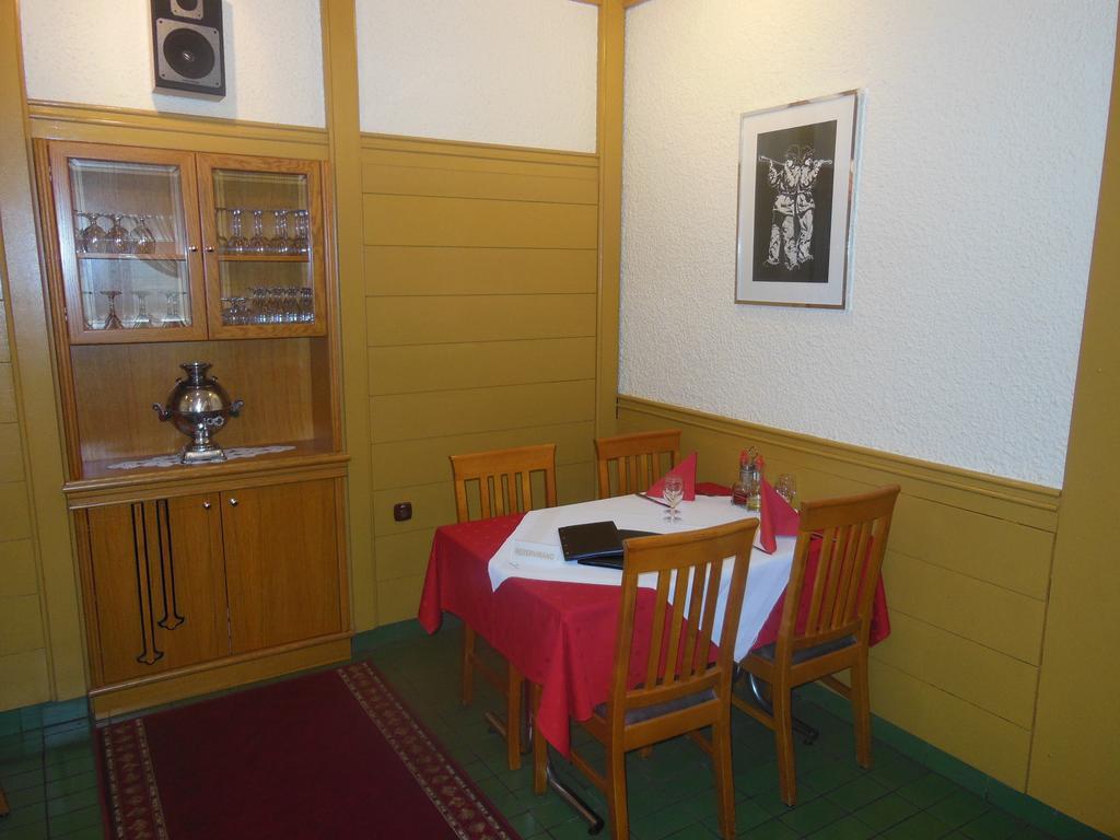 Hotel Pri Belokranjcu Novo Mesto Ngoại thất bức ảnh