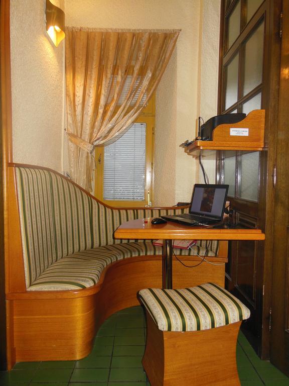 Hotel Pri Belokranjcu Novo Mesto Ngoại thất bức ảnh