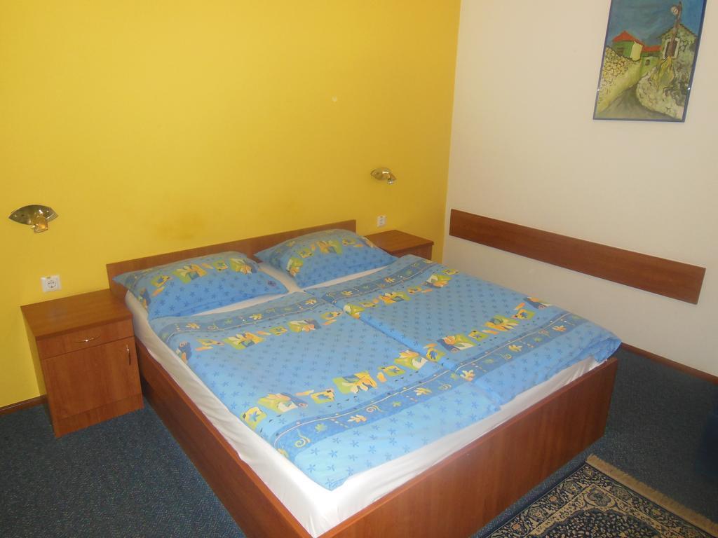 Hotel Pri Belokranjcu Novo Mesto Phòng bức ảnh