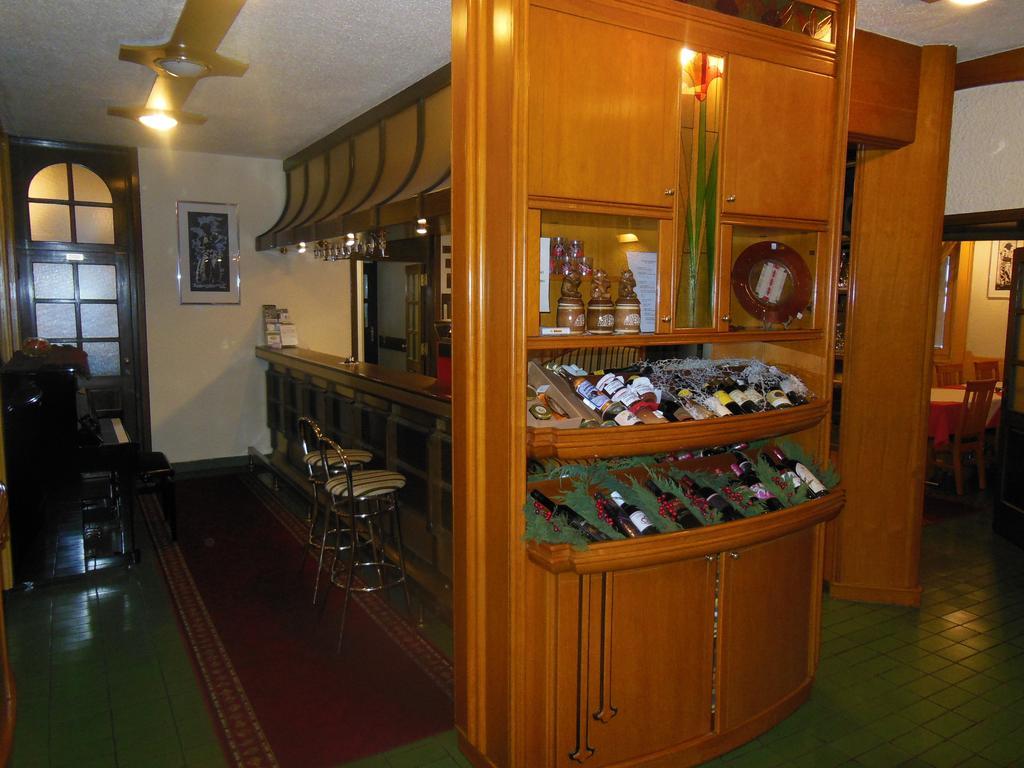 Hotel Pri Belokranjcu Novo Mesto Ngoại thất bức ảnh